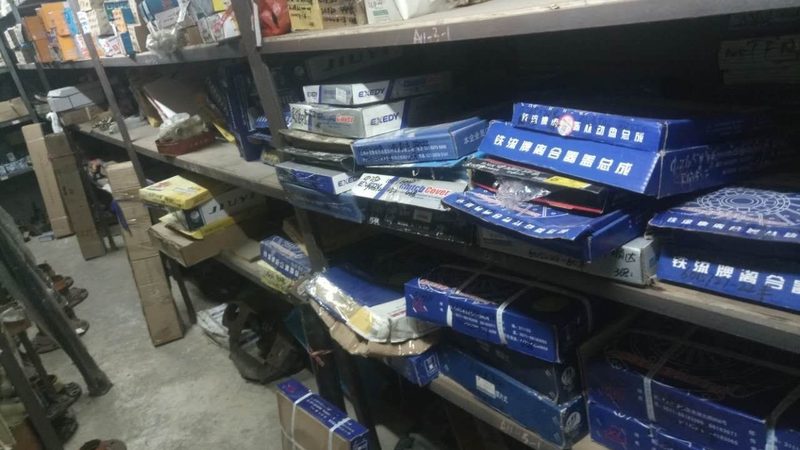 汽车前后保险杠改装：揭秘外观升级背后的技术奥秘**